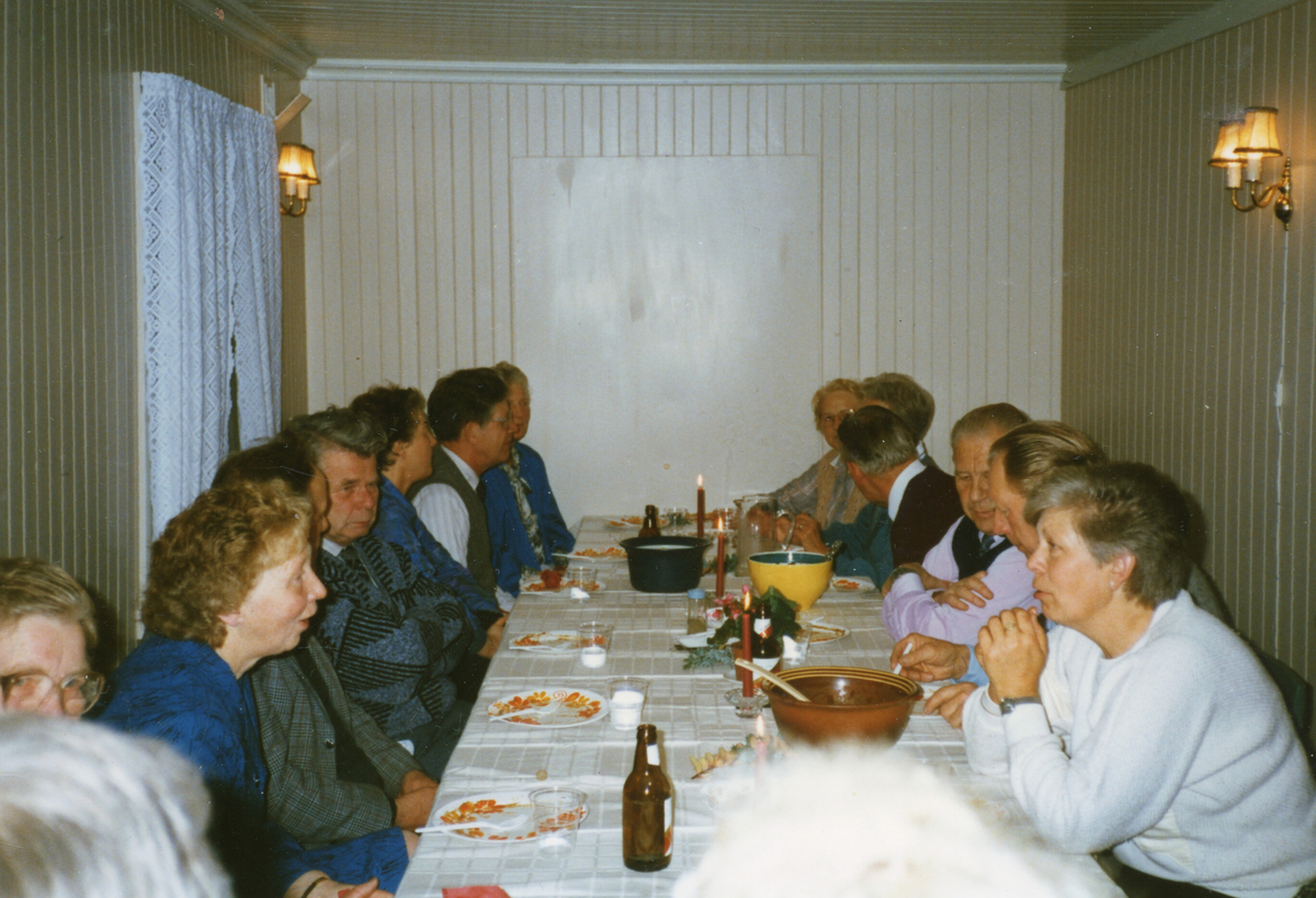 Kyrkjekaffe på Bø museum juni 1985.  