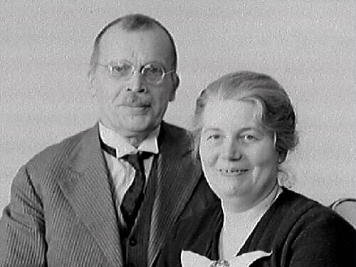 Fotograf Gustaf H Björkström med hustrun Elin.