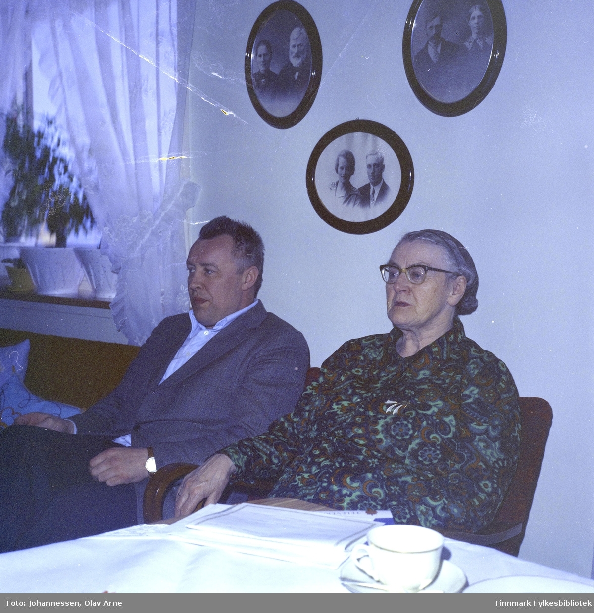 Foto av Leif Olsborg (usikker identifisering) og ukjent kvinne


Trolig tatt på 1960/70-tallet