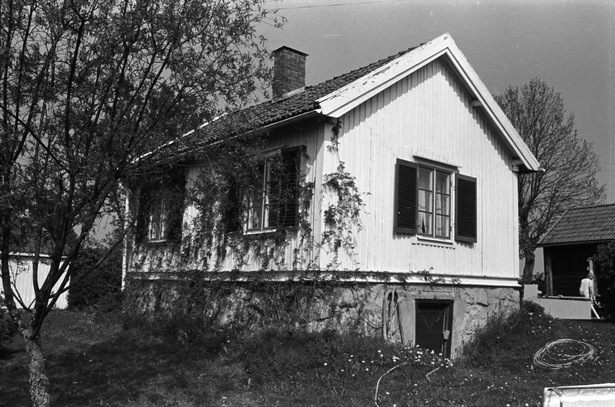 Södra flygelbyggnaden, Testeby 1:4, Vårfrukyrka socken, Uppland 1990