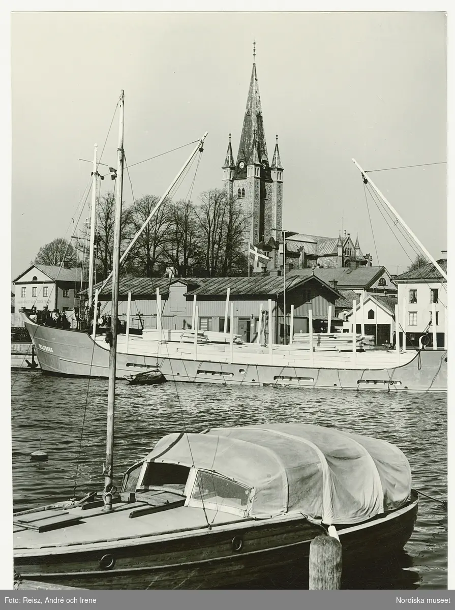 Västergötland. Utsikt över Mariestads hamn.