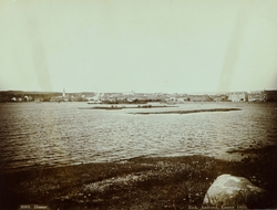 Hamar, bypanorama fra Hamarbukta sett fra Tjuvholmen, mjøsfl