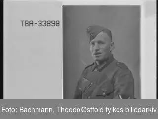 Portrett av tysk soldat i uniform. Helmut Rupp.