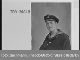 Portrett av tysk soldat i uniform. Kriegsmarine, matros. Kurt Nacarerck.