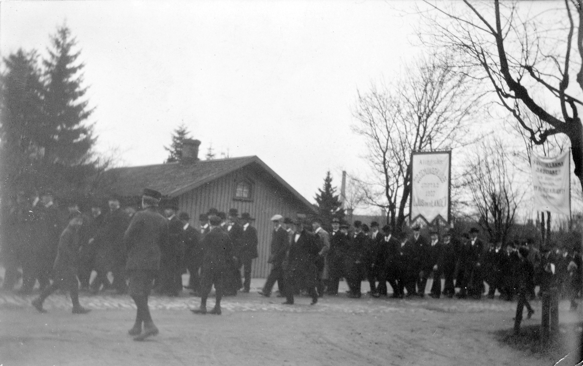 Demonstrationståg med Alingsås Socialdemokrater.