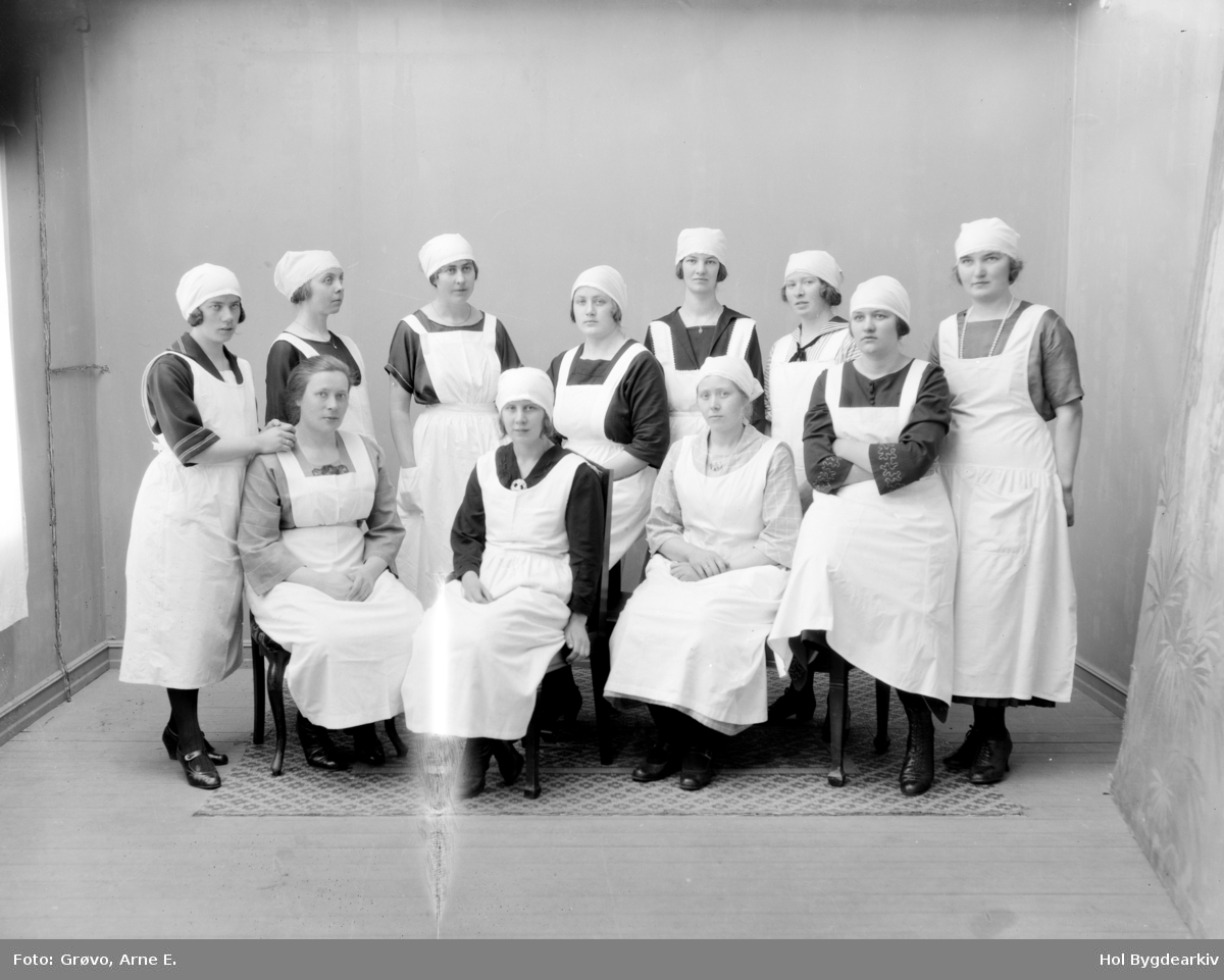 Kokker, Geilo Husholdningsskole, kvinner, Gruppe11, uniform, arbeidsliv,