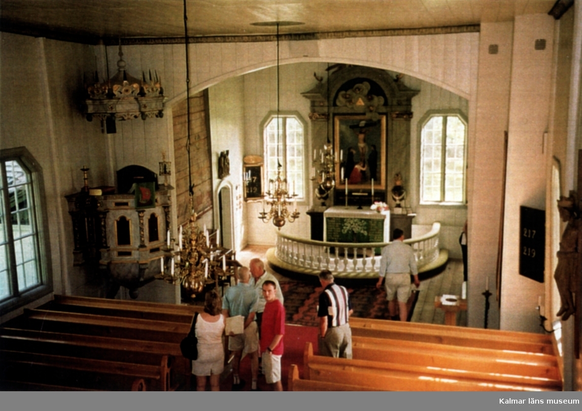 Interiör från Pelarne kyrka.