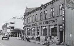 Postkort, Hamar, Vangsvegen 33, Bondeheimen Hotell og Kaffis