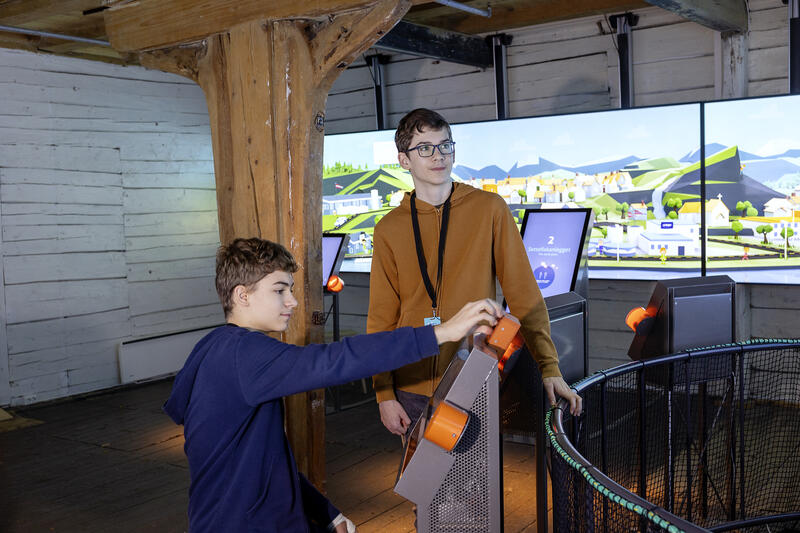 To gutter i Fin City, den virtuelle sjømatbyen på museet