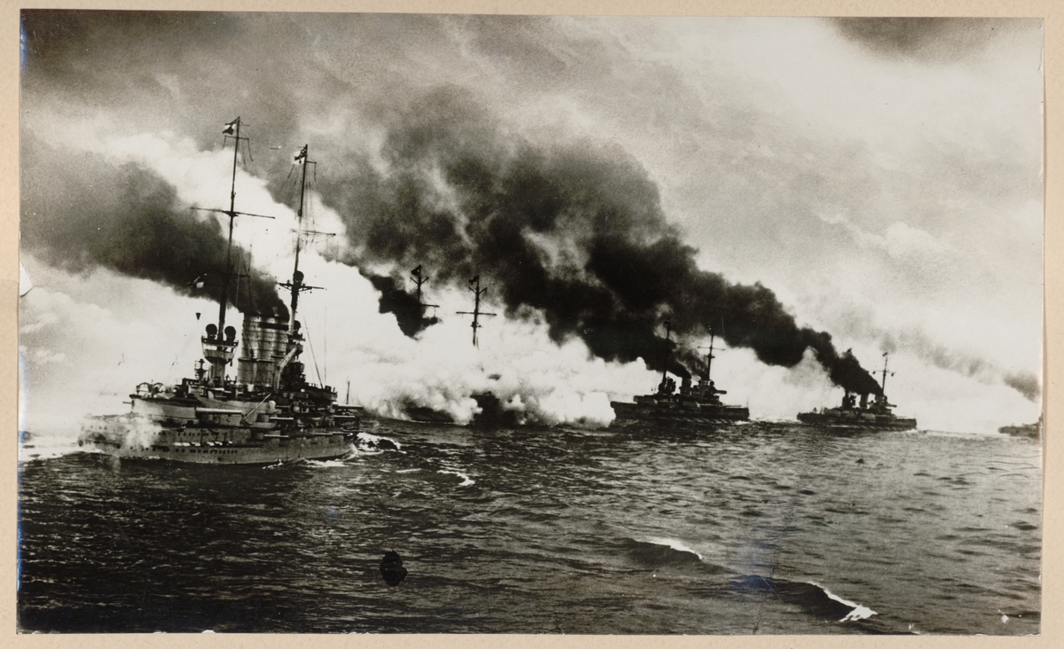 Bilden visar den tyska flottan under Skagerrakslaget.