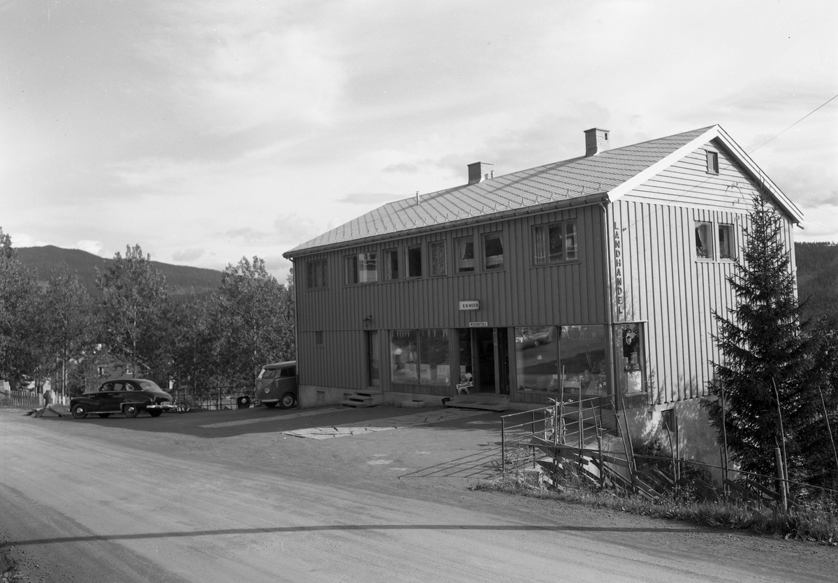 Den "nye landhandelen" til Knut Nilsson Moen på Heggenes. Bygd fyrst på 1960 talet.