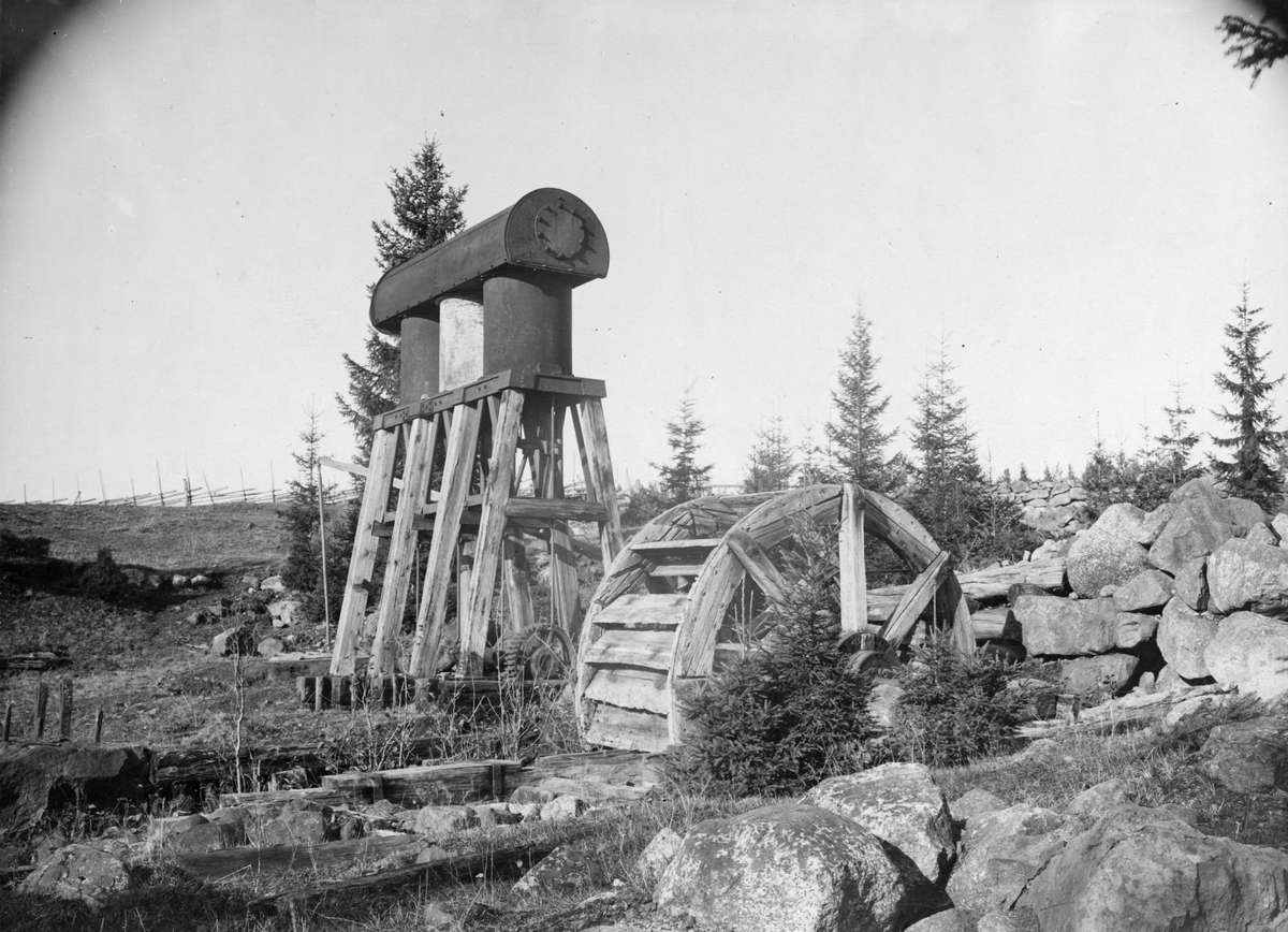 Den gamla blåsmaskinen vid Gålsjö järnbruk.