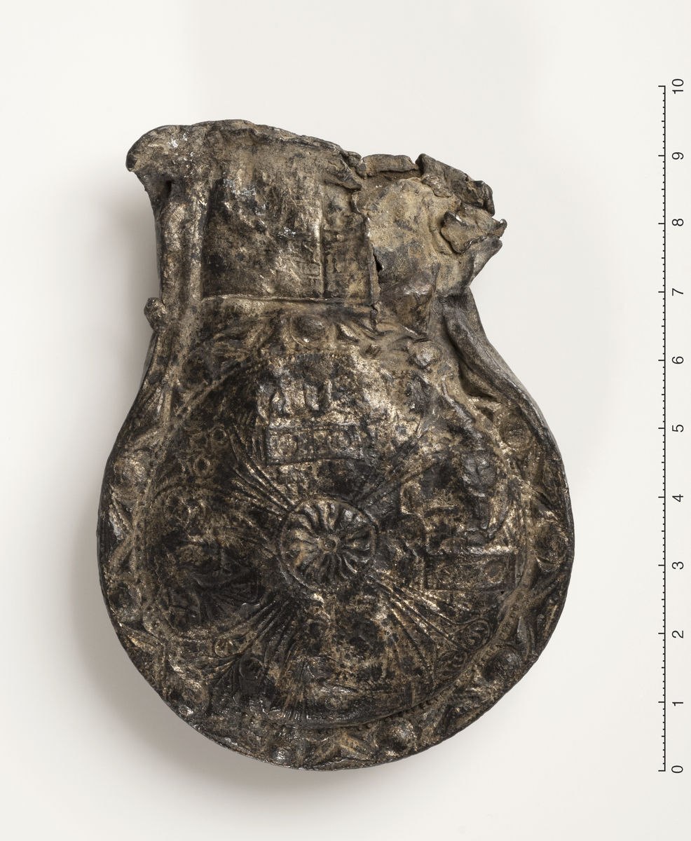 BRM0 / 095070

Anheng / ampulle med becket-motiv av metall

middelalder/nyere tid fra BRYGGEN, LADEGÅRDEN 