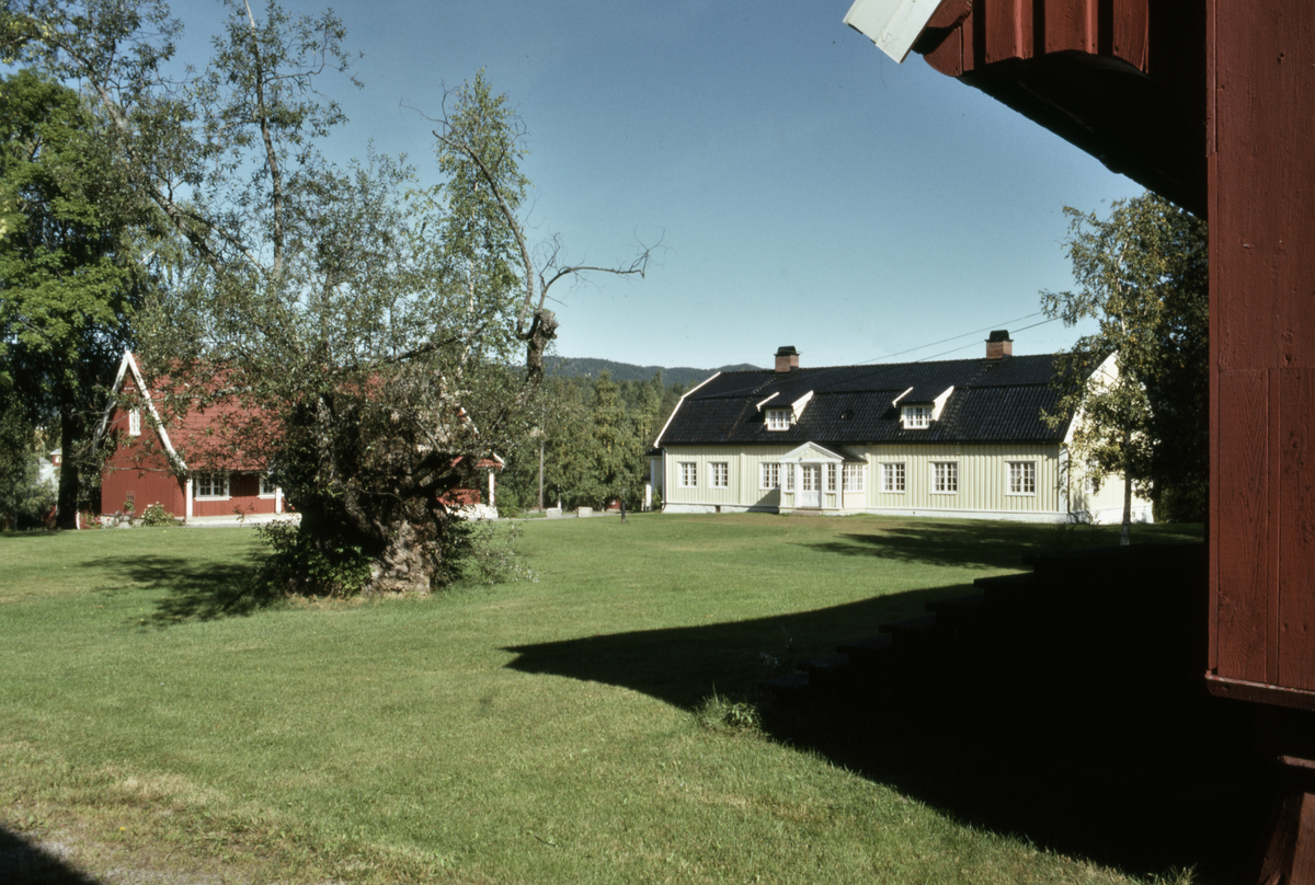 Hakadals Verk, bygningsmiljø (44 hus), hovedbygning