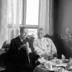 Vadsø 1947. Sammenkomst i Skogsholms bolig i Oscarsgate, Vad