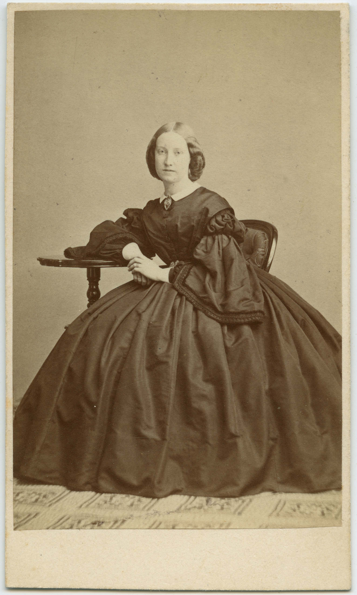 Porträtt på Emilia Liwijn f Hernblom.