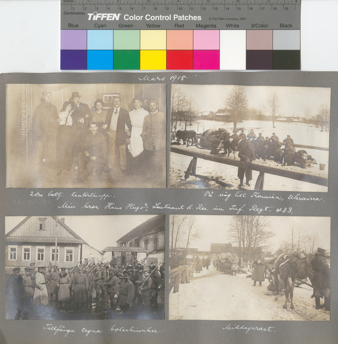 Text i fotoalbum: "Mars 1918. 2dra batlj. teatergrupp."