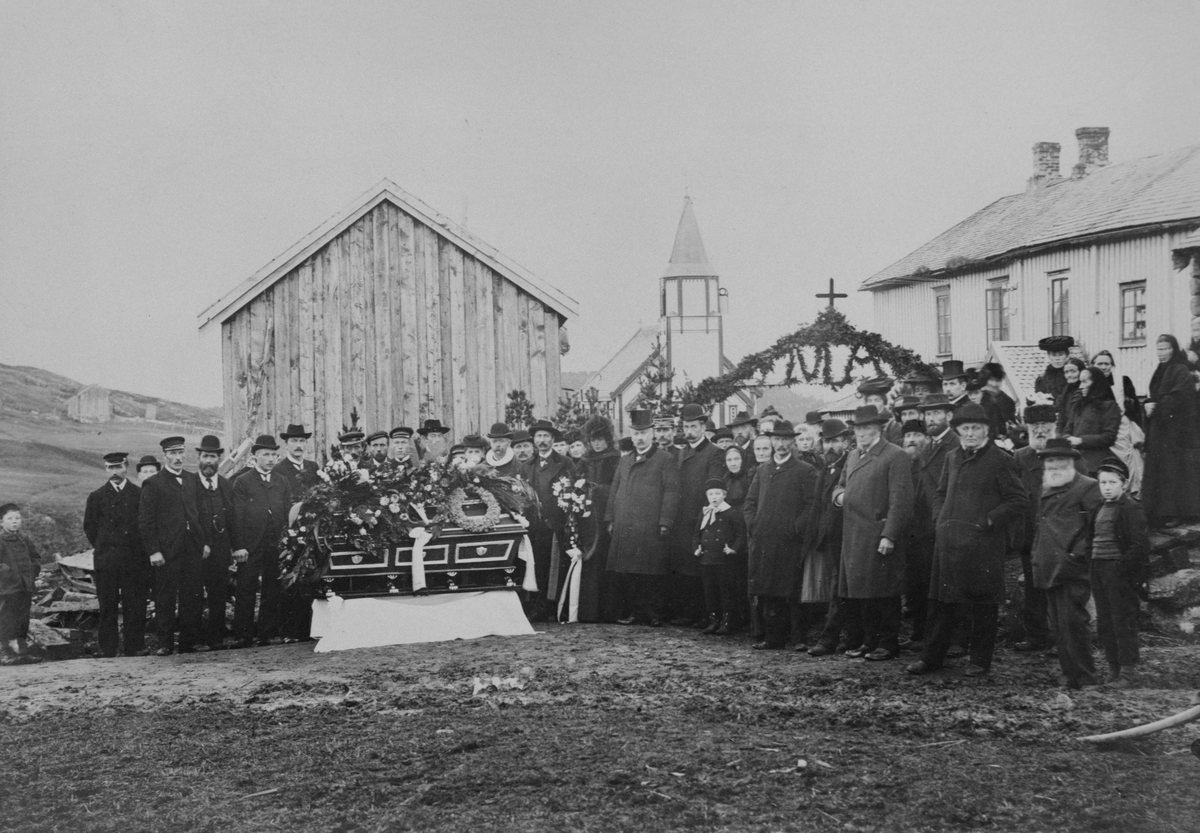 Begravelse etter Augusta Fredrikke Moxnes f. Stub i 1907