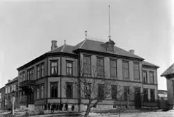 Sparebankens bygg før krigen.