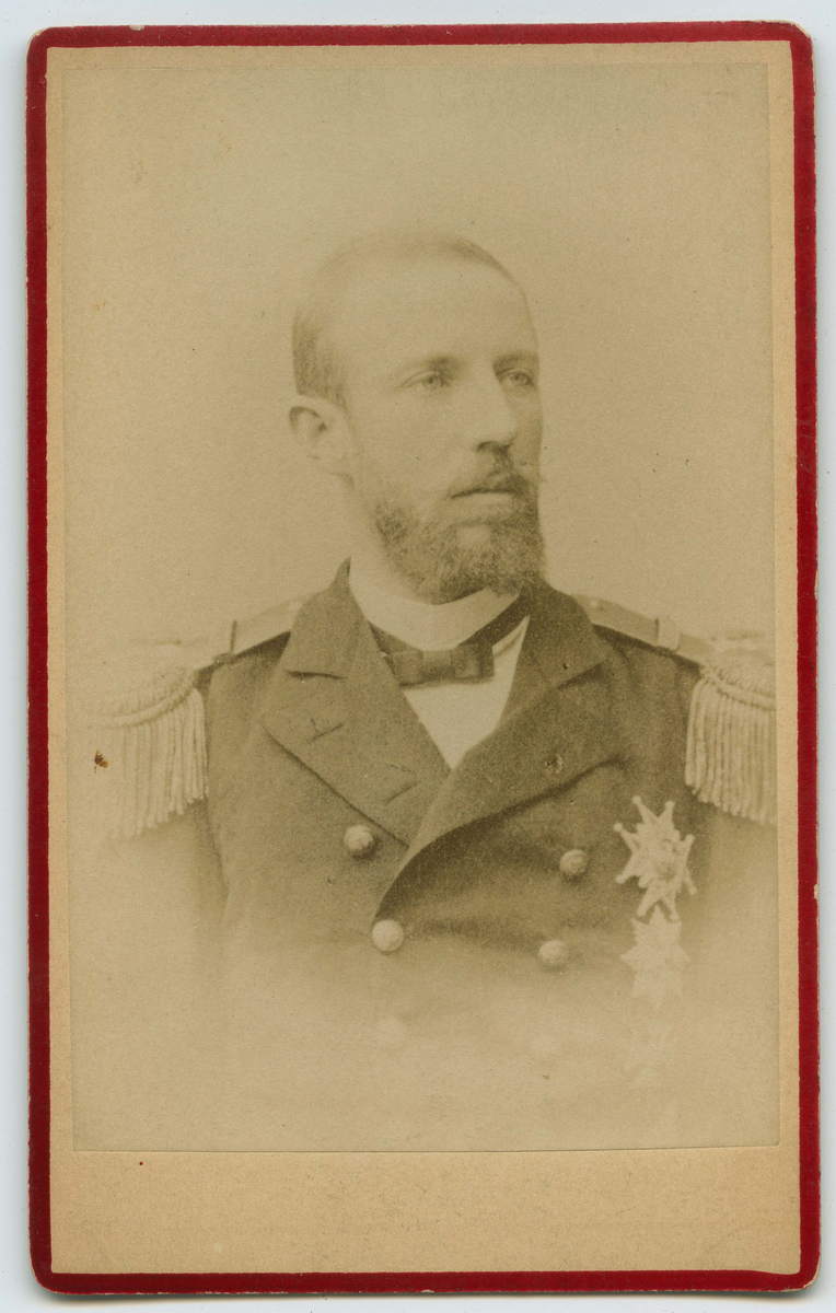 Porträtt på H. K. H. Prins Oscar Bernadotte föddes 15 november år 1859 och död 4 oktober år 1953.