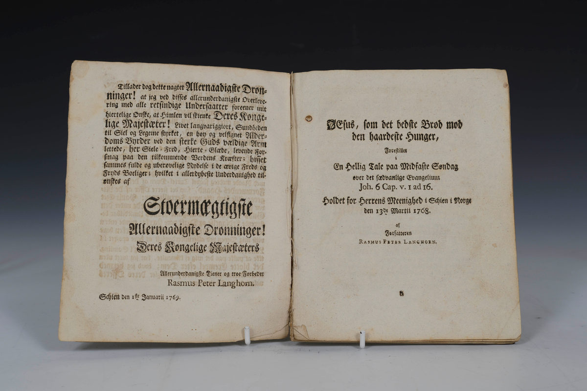 Prot: Rasmus Peter Langhorn. hellige Taler holdne i Schien. Chr. a. 1769.  (Titelbl. vantar) + 3 bl.  + 70 s. 4 F. I samtidig kartonumslag.