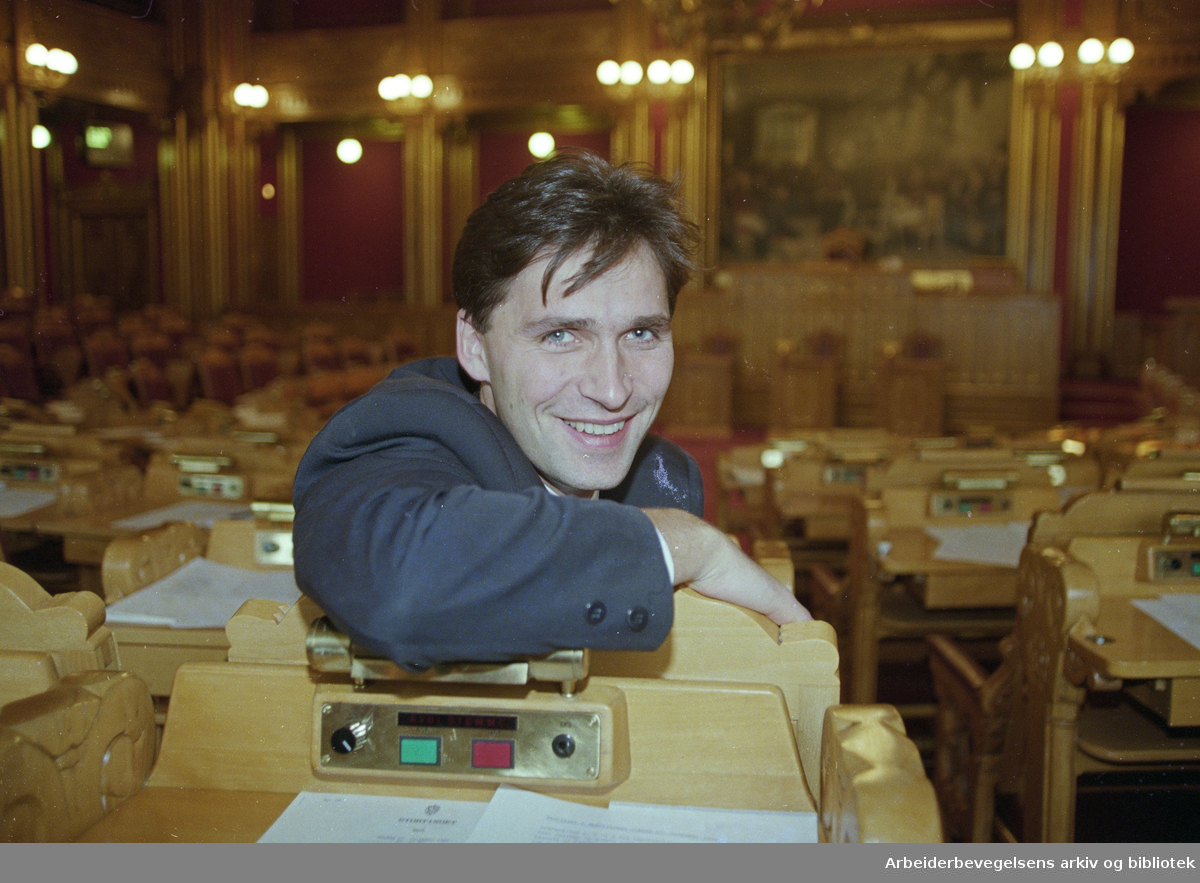 Jens Stoltenberg ny som stortingsrepresentant, 30. november 1991.