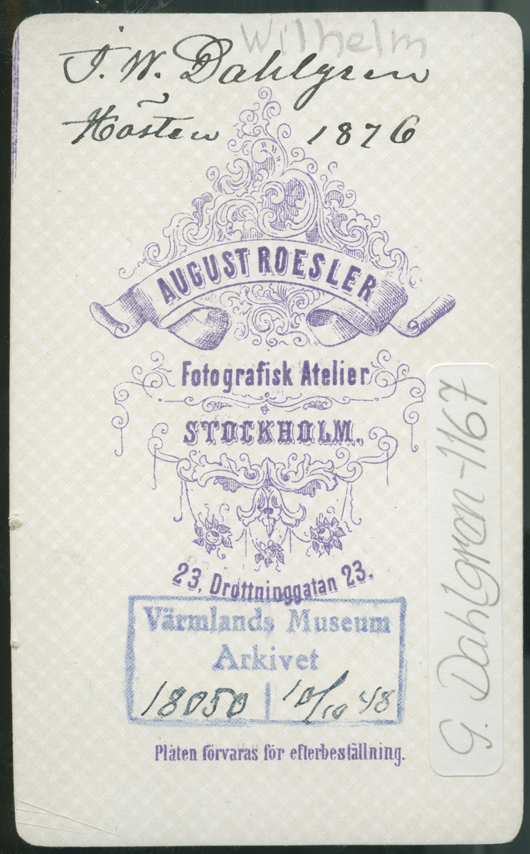 På kuvertet står följande information sammanställd vid museets första genomgång av materialet: J. Wilhelm Dahlgren