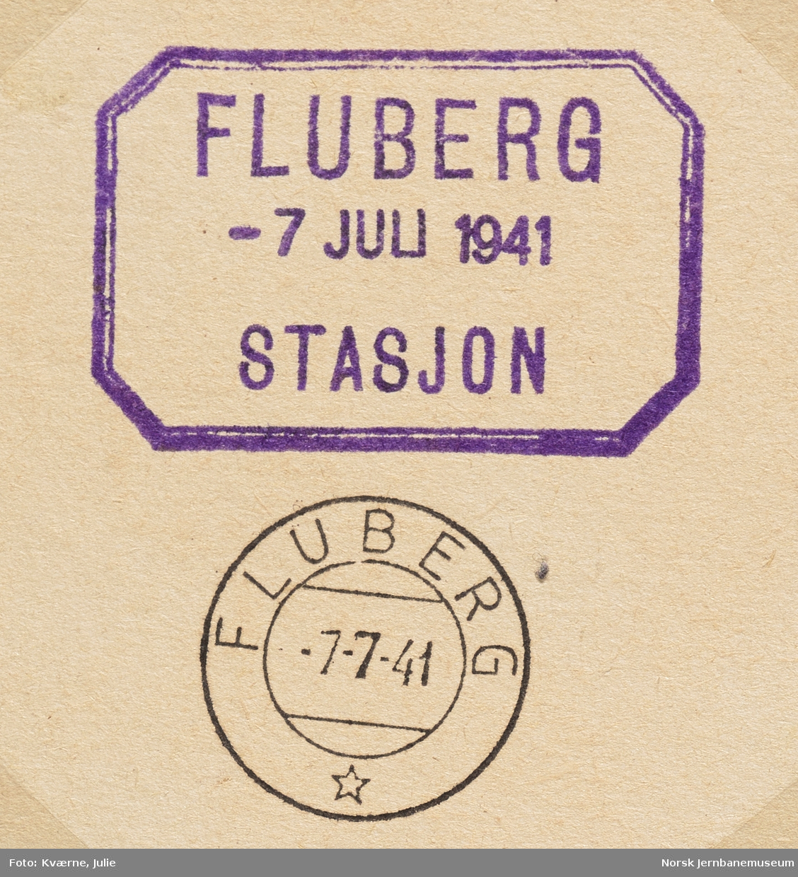 Post- og datostempelavtrykk fra Fluberg stasjon