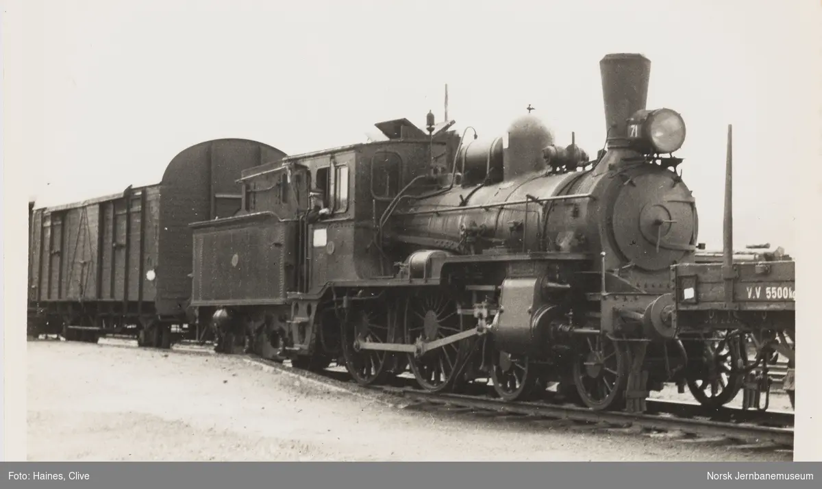 Damplokomotiv type 13b nr. 71 i skiftetjeneste på Steinkjer stasjon