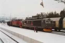 Elektriske lokomotiver type El 14 med El 14 2171 fremst, med