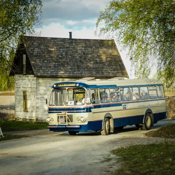 Veteranbuss utenfor Norsk Utvandrermuseum