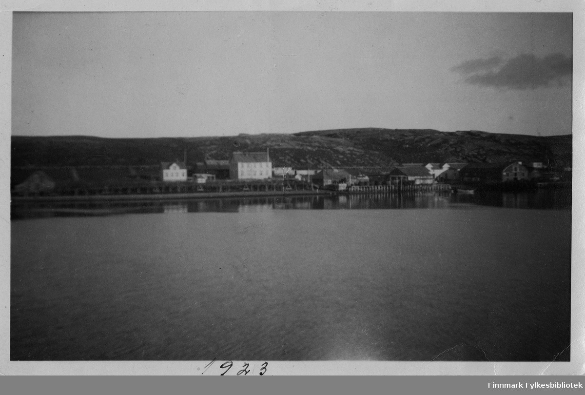 Fiskebruk og handelsted. Repvåg i Finnmarken. 1923.