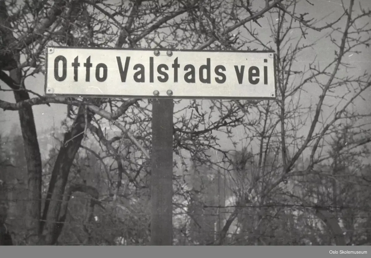 Veiskilt til Otto Valstads vei.