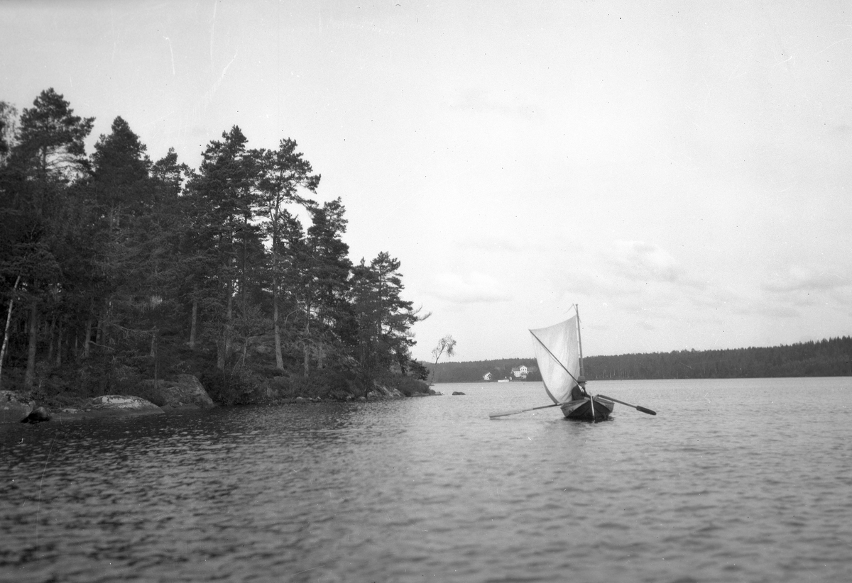 Brämberg seglar på Bottensjön