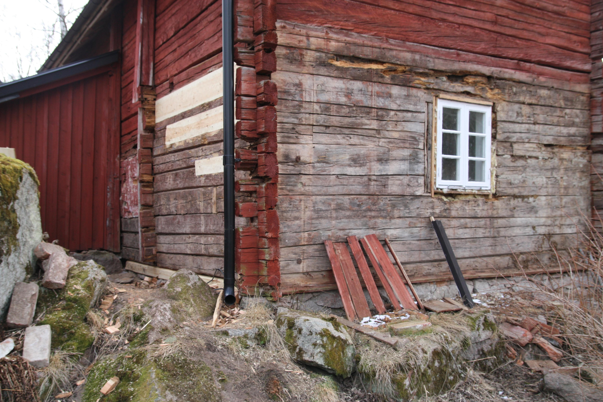 Restaurering av uthus och bostadshus, f.d soldatstuga, Klinten, Målsta 8:1, Bälinge socken, Uppland 2012