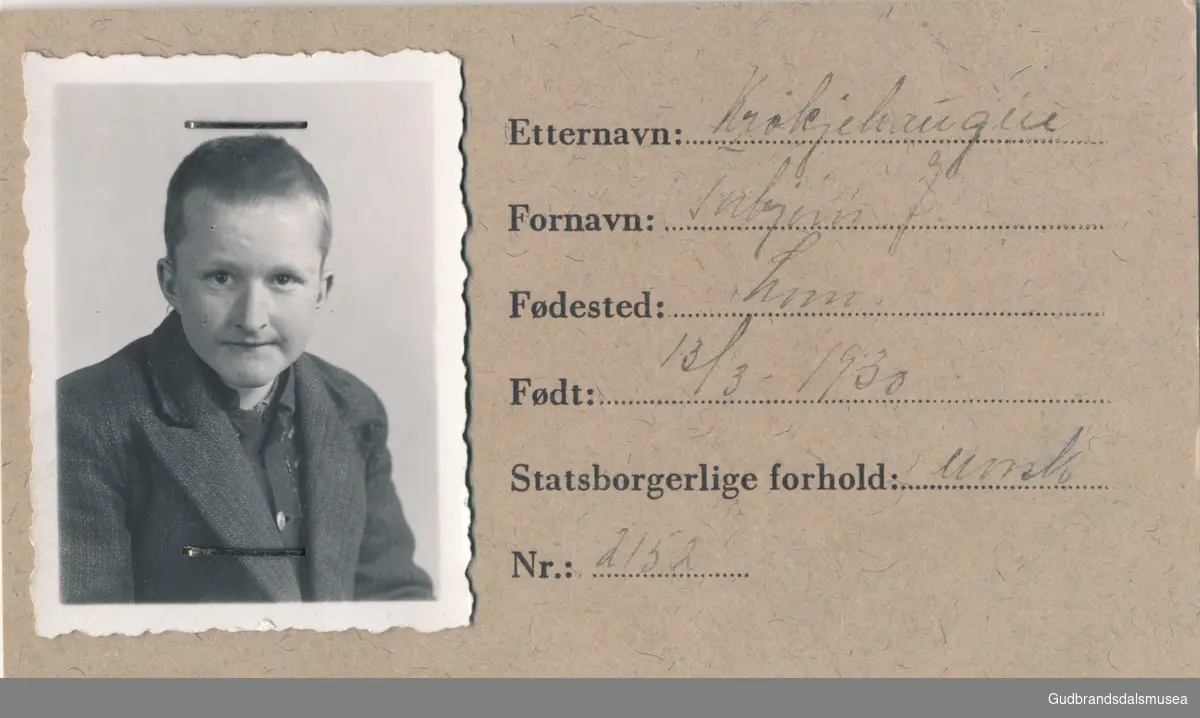 Krøkjehaugen, Torbjørn f. 1930
ID-kort utstedt 1946, Lom