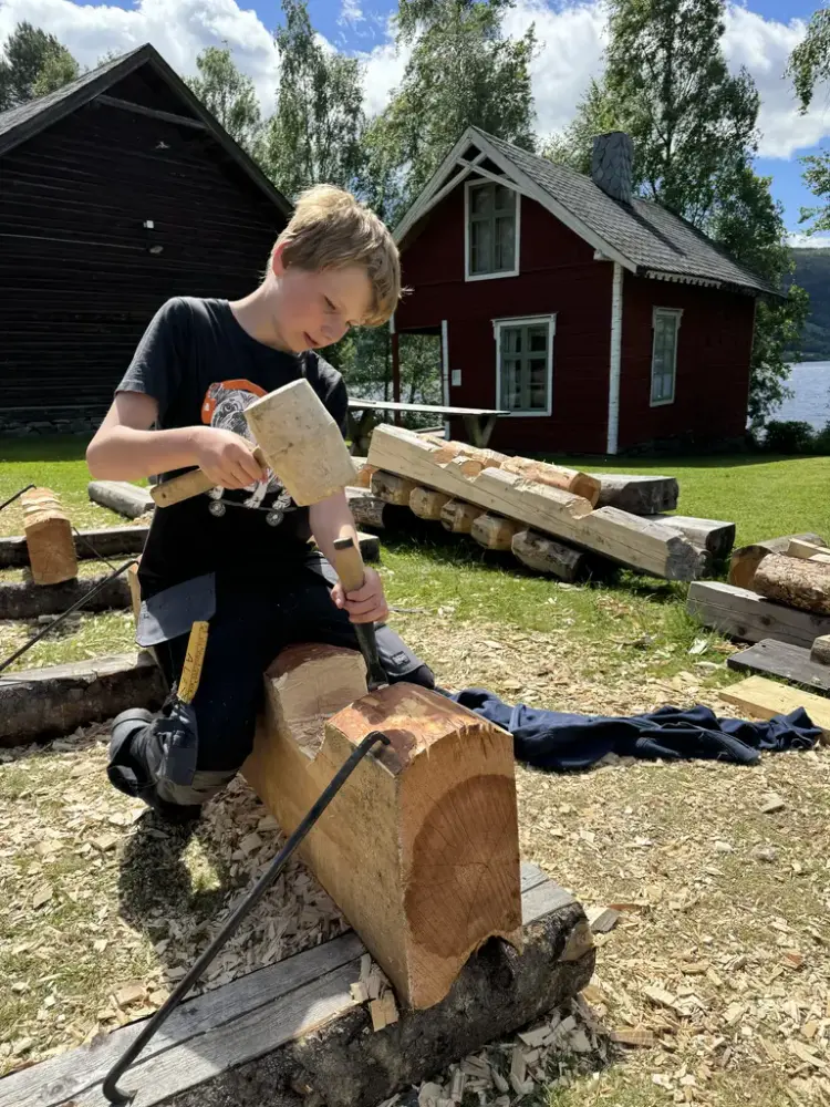 ungdom på laftekurs