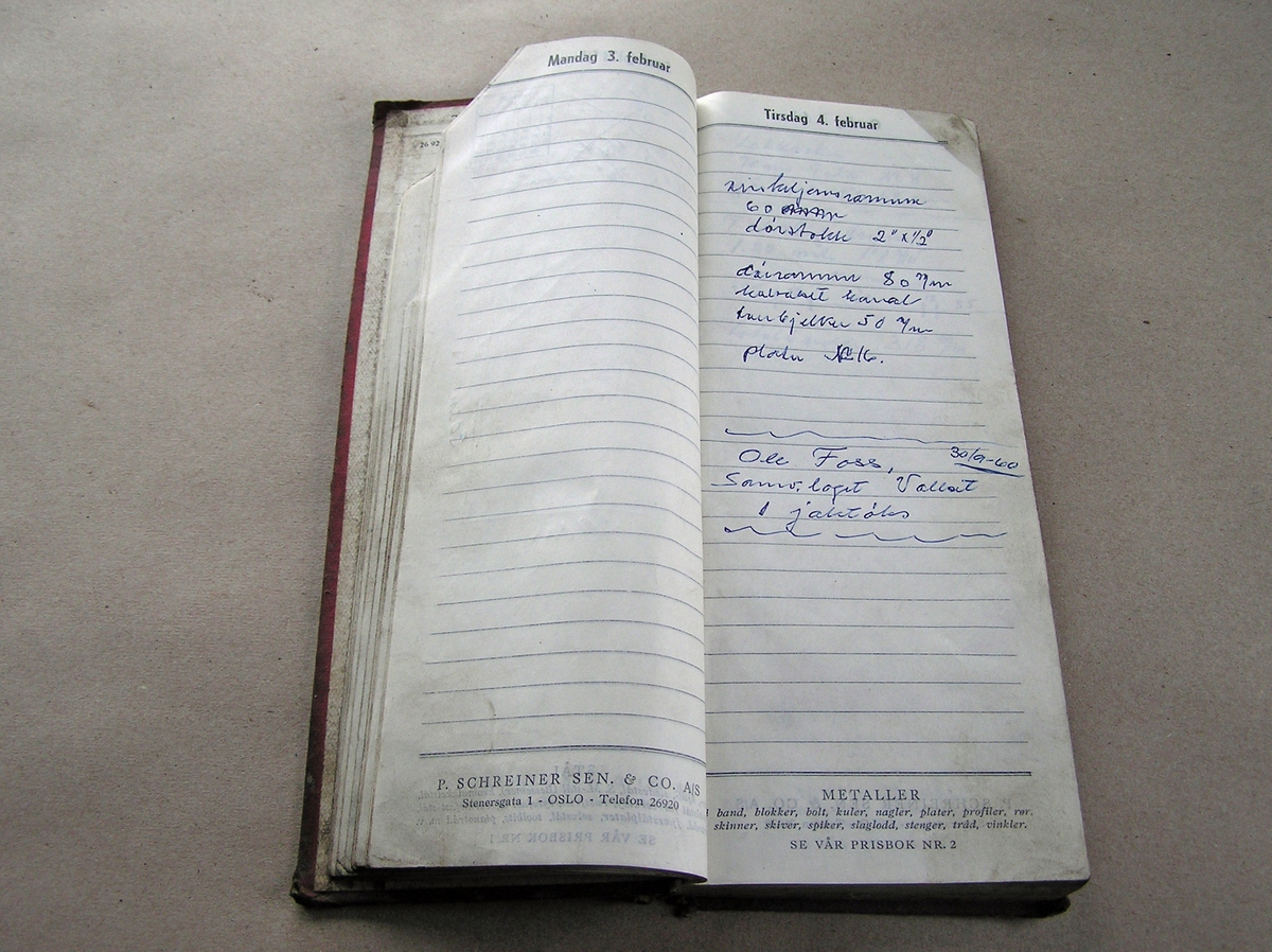 Bok med små arbeidsskisser, sporadiske notater av ordrer for 1950- og 60-tallet m.m. 