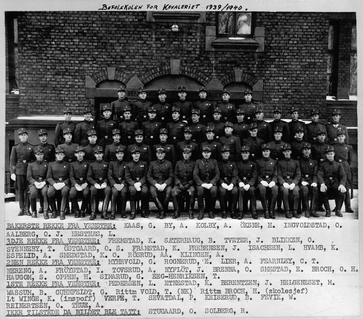 Befalskolen 1939/40. På bilde 2 er navnene på de som er på bildet.