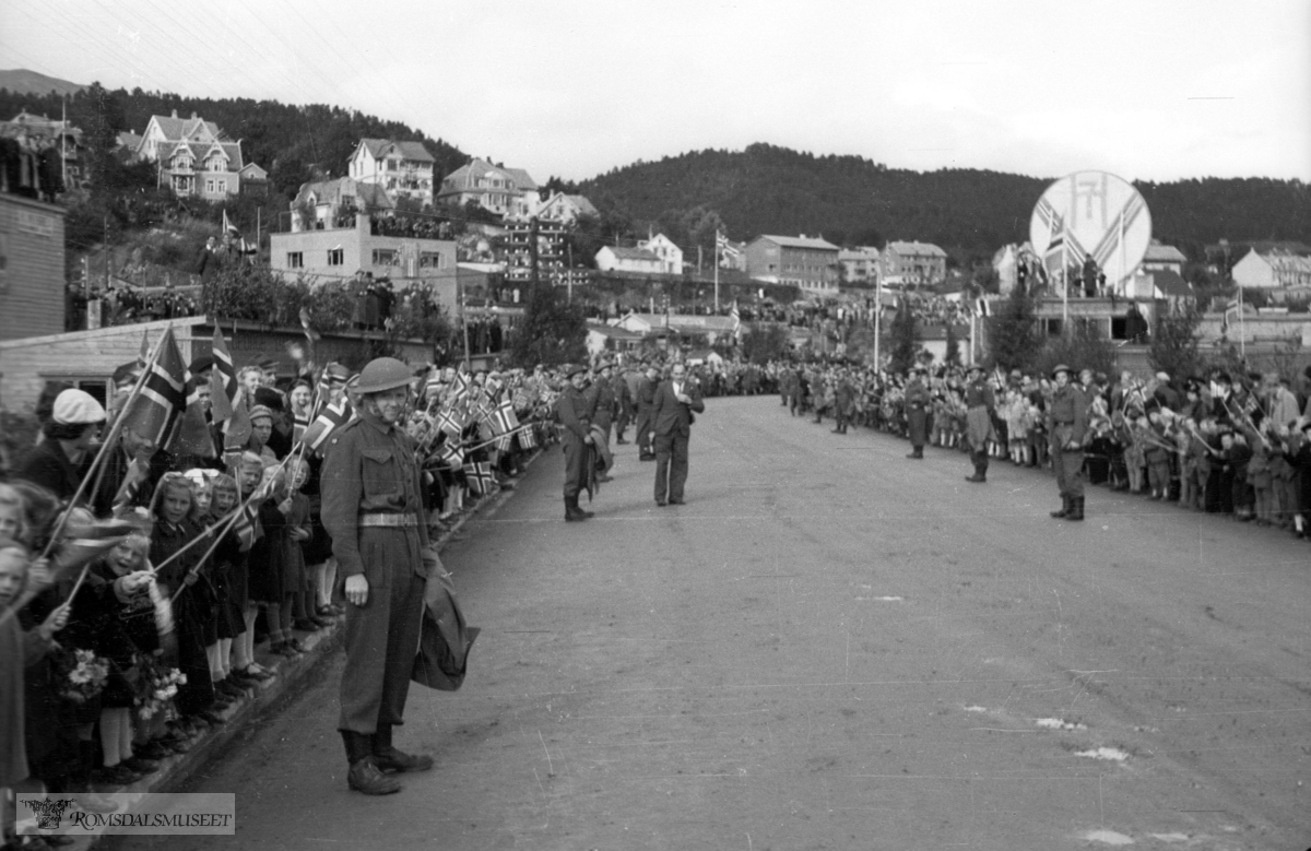 Kongebesøk i Molde 26.08.1945..(se Oddbjørn Harnes: Med Kongefamilien gjennom Romsdal, 1906-1982 side 88-97)
