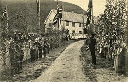 Fra Kroningsreisen i 1906..Mottakelsen på Toftemoen.