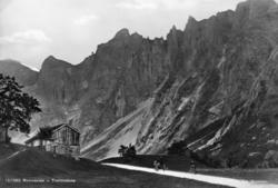 Trollveggen med Bruraskaret og "Stabben".