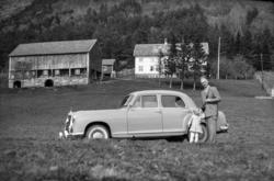 "Husmorlagsfest Heggdal våren 1959. Bulter? Johannesen mai 1