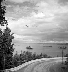 Tyske krigsskip på fjorden. Slagskipet Gneisenau nærmest