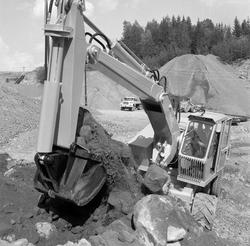 Munch gravemaskin. Maskinen har samme type understell som Br