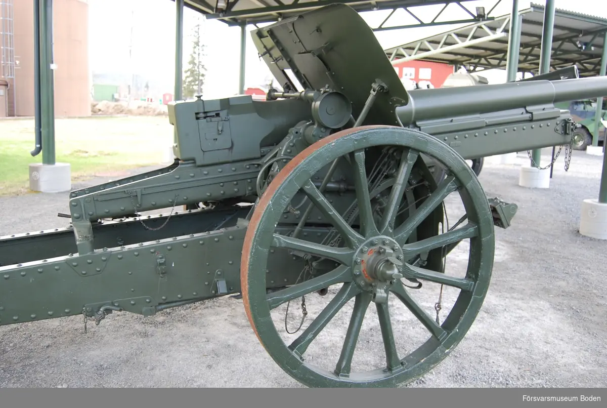 10,5 cm kanon m/1917 - Försvarsmuseum Boden / DigitaltMuseum