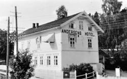 Andersens Hotel på Hen, med Sperillbanens anleggskontor i 2.