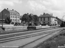 Mysen stasjon med tog i spor 2