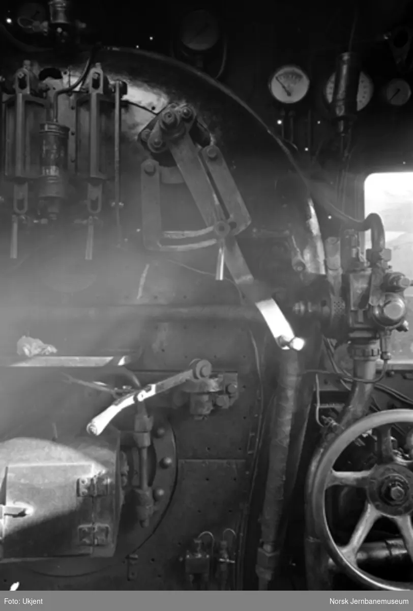 Damplokomotiv type 45a nr. 1 i Lodalen; interiør fra hytta