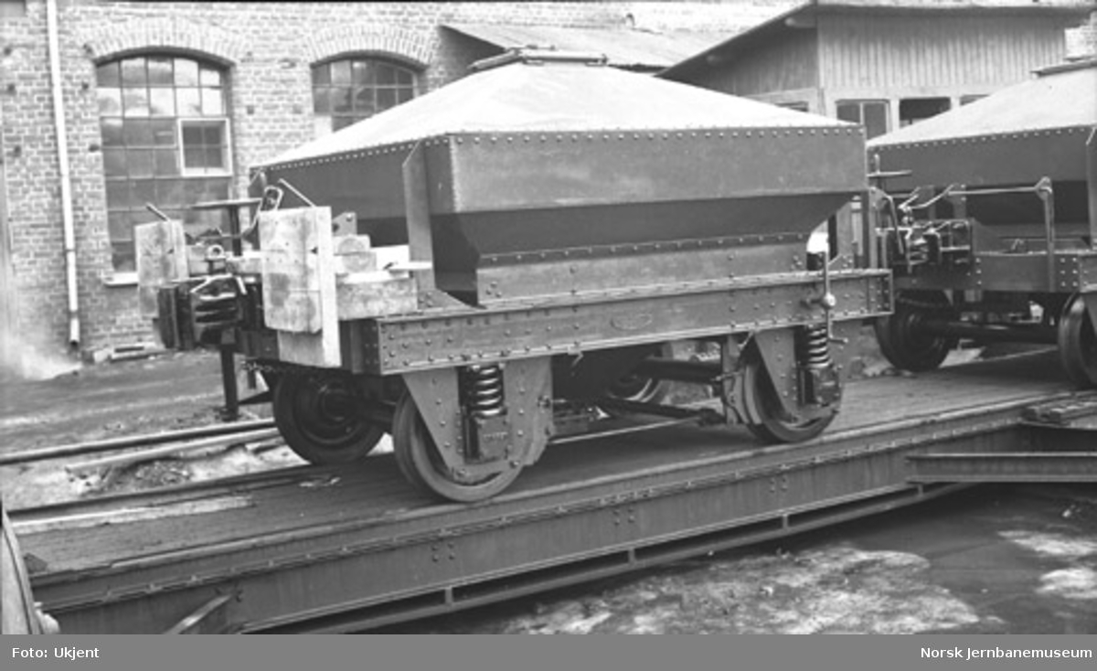 Bunntømmingsvogn til industribane, trolig Electric Furnace Products Company, Sauda
